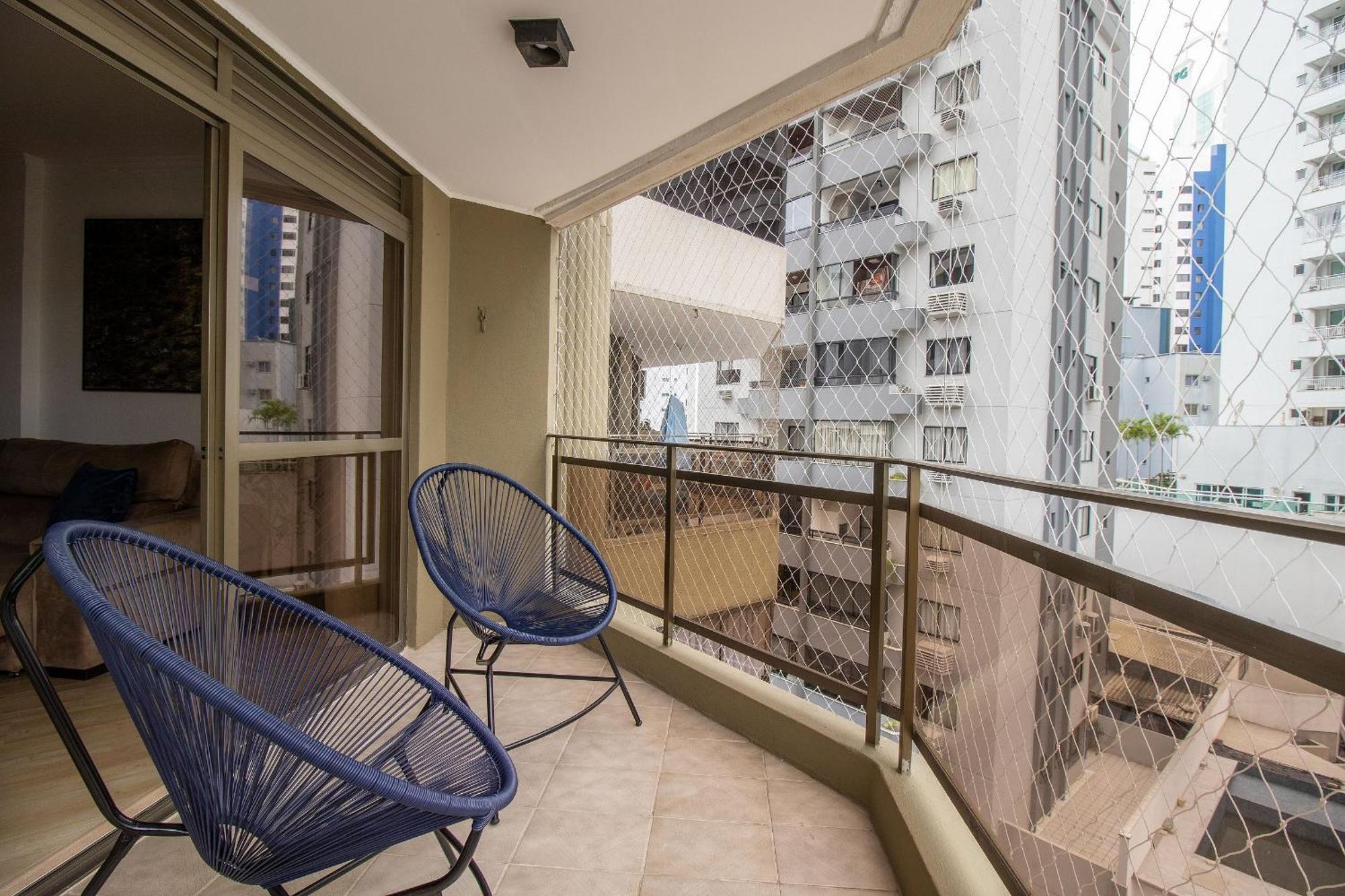 Rut23 - Quadra Mar, 4 Dorm, Sacada, Tv's Smart Apartment *