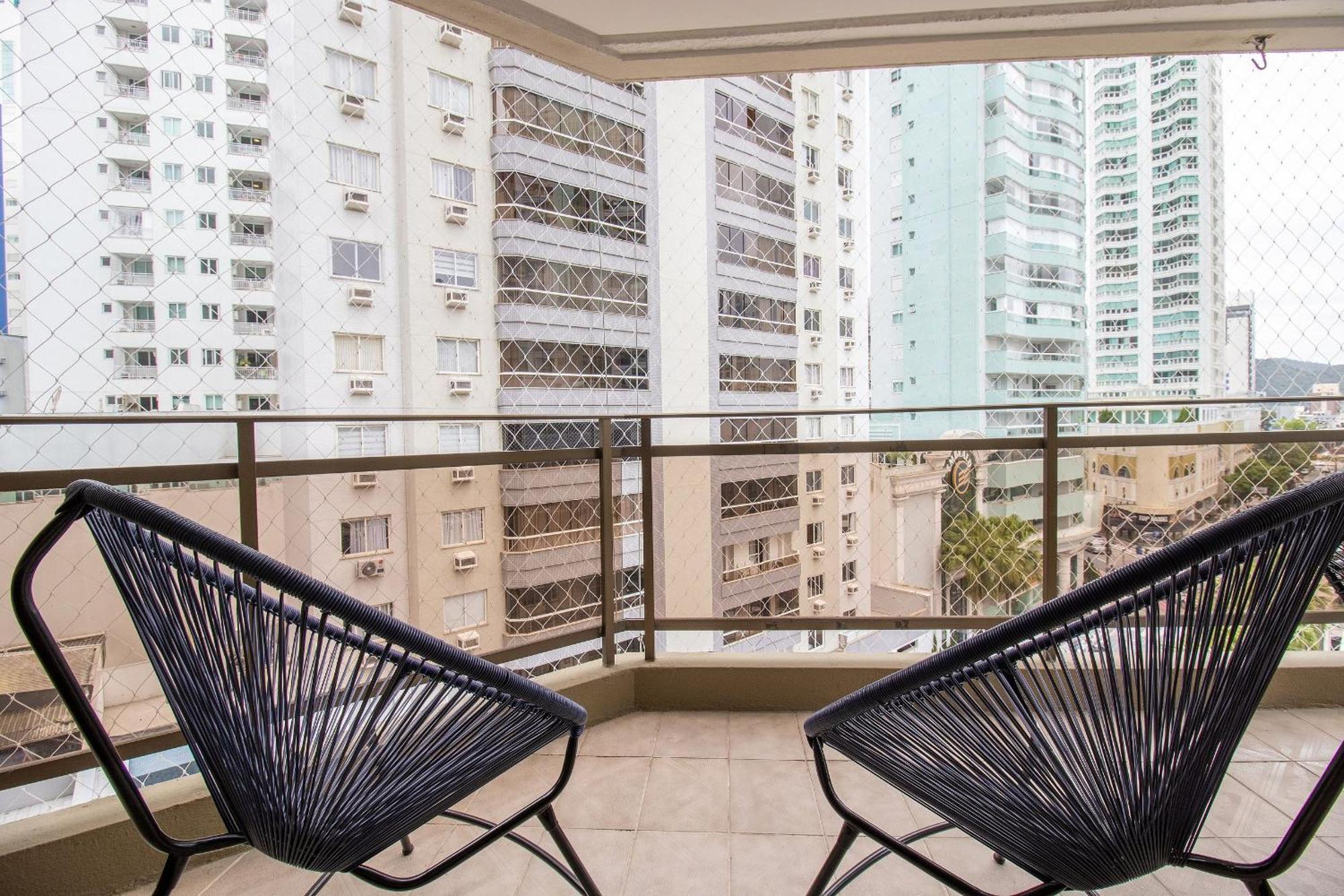 Rut23 - Quadra Mar, 4 Dorm, Sacada, Tv's Smart Apartment