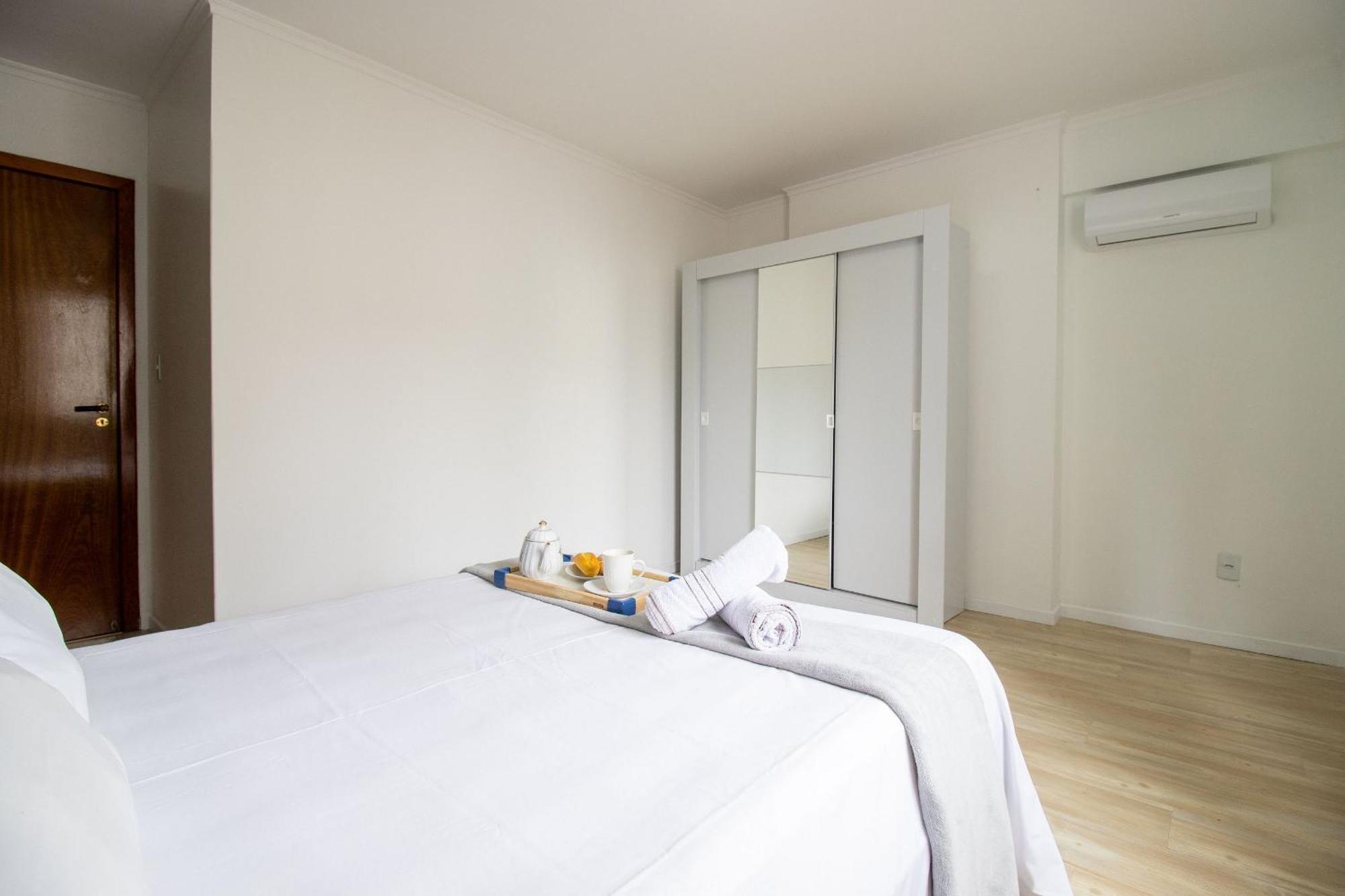 Rut23 - Quadra Mar, 4 Dorm, Sacada, Tv's Smart * Balneario Camboriu