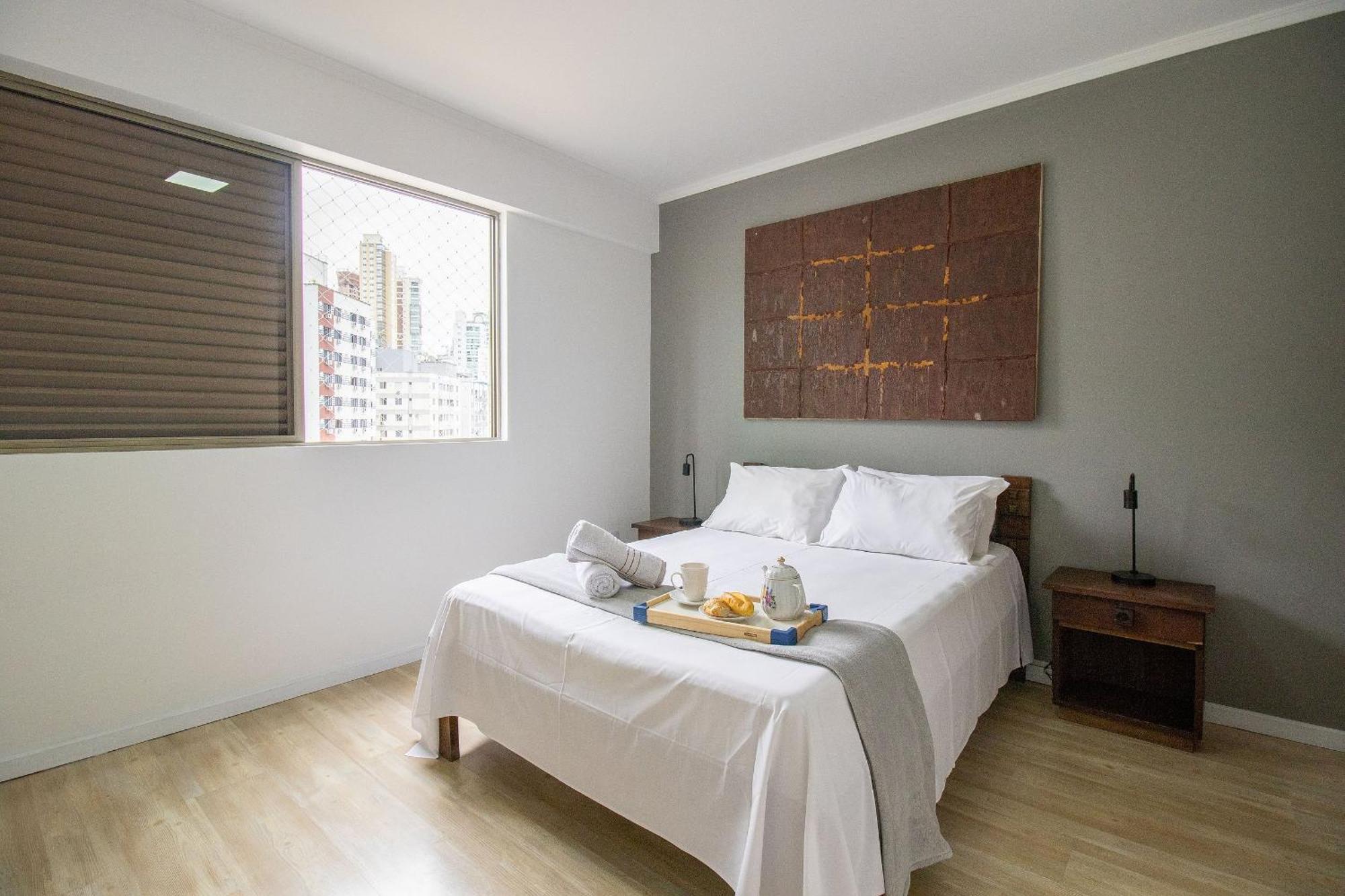 Rut23 - Quadra Mar, 4 Dorm, Sacada, Tv's Smart Apartment *